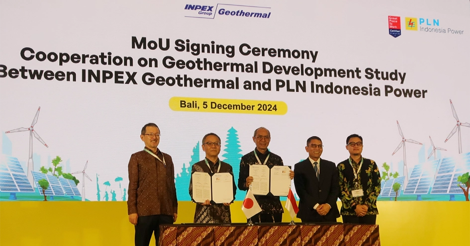 PLNインドネシア電力との地熱共同研究に関する覚書調印式に出席したINPEX役員。