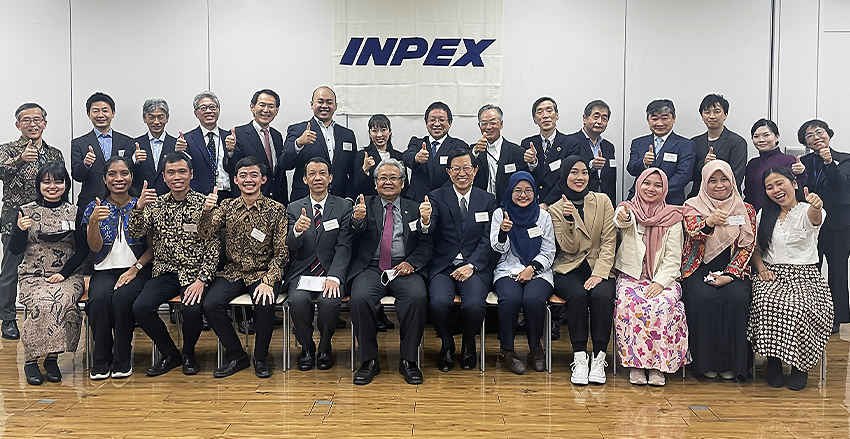 2021 INPEX Scholarship Foundation year-end exchange (photo)