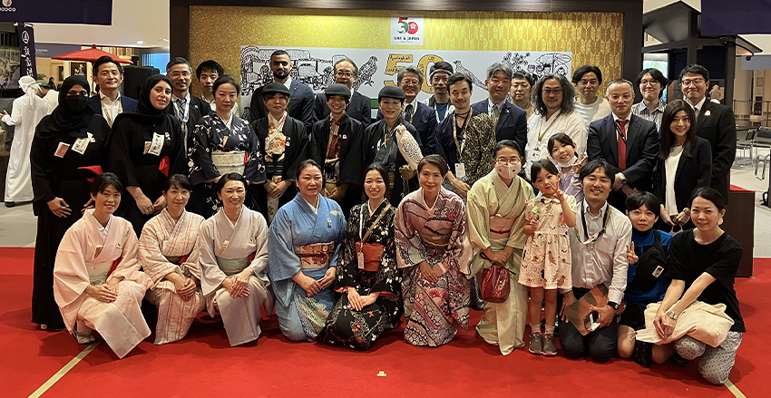 Group Photo Suwa Falconry Preservation Society 1 (photo)